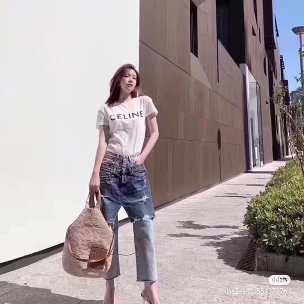 セリーヌ tシャツ 偽物 フロントロゴ 2X314916G38AW