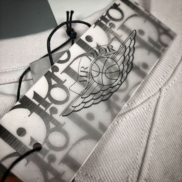 ナイキ ディオール コラボ偽物 tシャツ ディオール & Air Jordan 2021ss