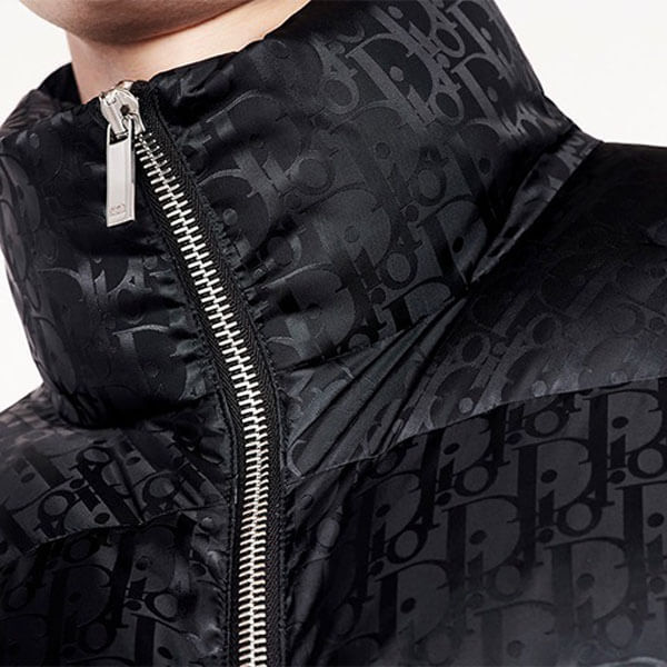 21春先行発売!【ディオール】ディオール OBLIQUE スタンドカラー ダウンジャケット 偽物 4color