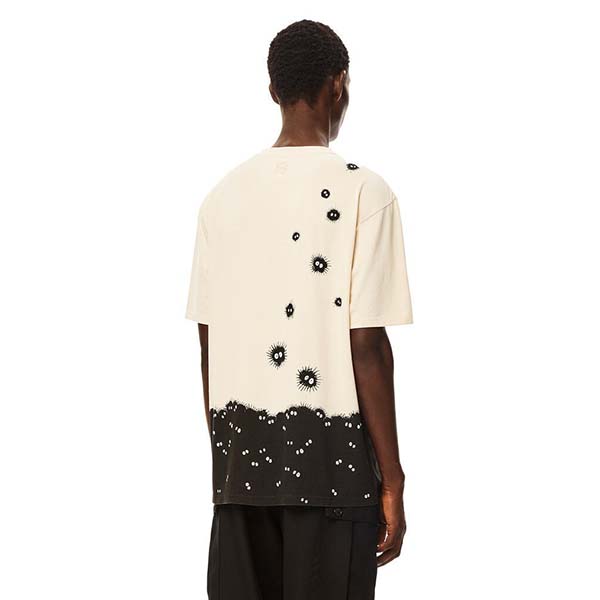 素敵に着こなしてますね ロエベ トトロ tシャツ 21SS ダストバニー コピー H848341X01