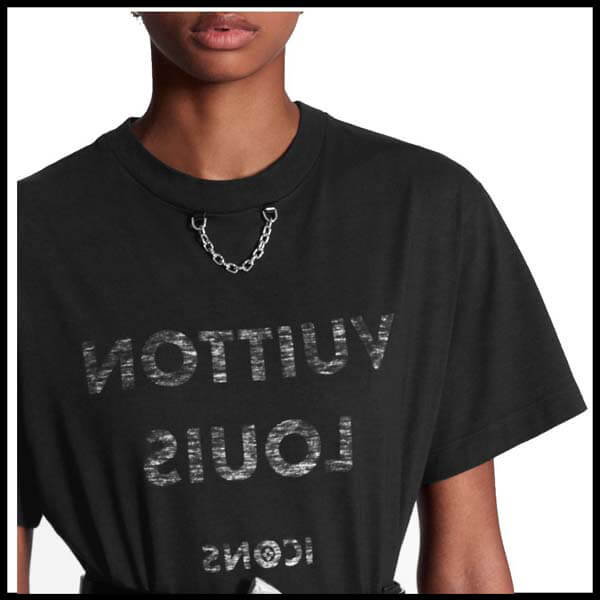 黒のスカートやショートブーツにも似合うルイヴィトンのTシャツ偽物1A5TRO