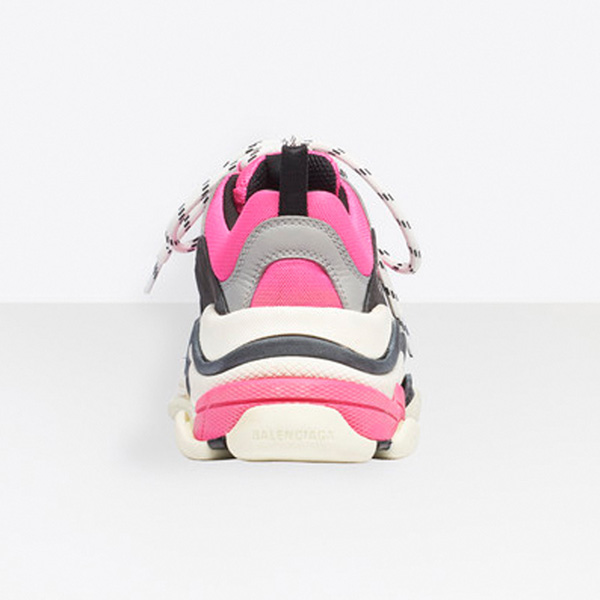 ファッショントレンド时尚潮流 バレンシアガ スーパーコピーNEW Triple S トリプルS スニーカー