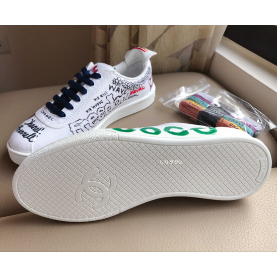 シャネル スニーカー 偽物 ファレル Pharrell シャネル 激レアスニーカー