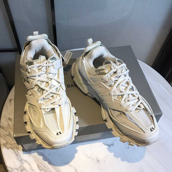 バレンシアガ 靴 トラックトレーナー 偽物 スニーカー 568614-w2gn1-9000