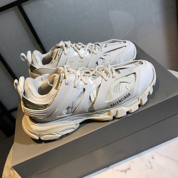 バレンシアガ 靴 トラックトレーナー 偽物 スニーカー 568614-w2gn1-9000