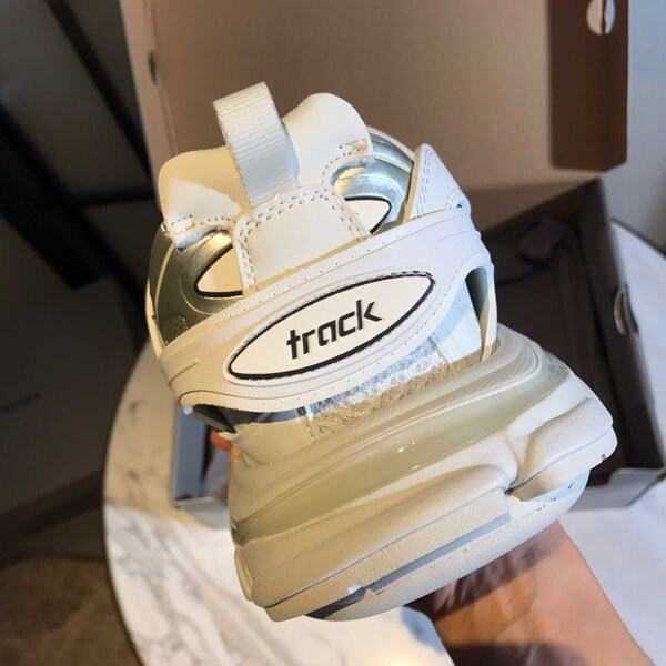 バレンシアガ 靴 トラックトレーナー 偽物 スニーカー 568614-w2gn1-9000