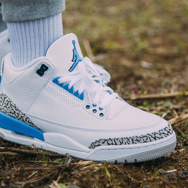 ジョーダン3 レトロ ナイキ Jordan 3 偽物Retro UNC 2020 CT8532-104