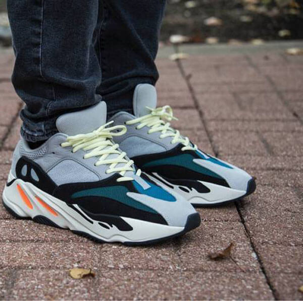 アディダス Yeezy 偽物 Boost 700 Wave Runner イージー ウェーブランナー B75571