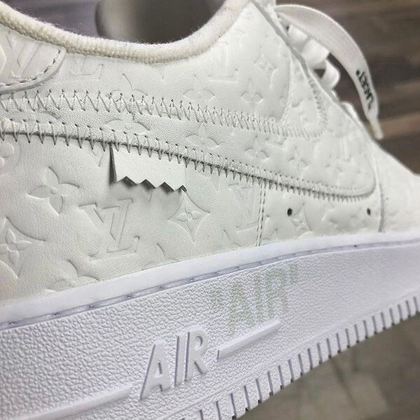 ルイヴィトン ナイキ エアフォース1 コピー スニーカー Air Force 1 完売必須