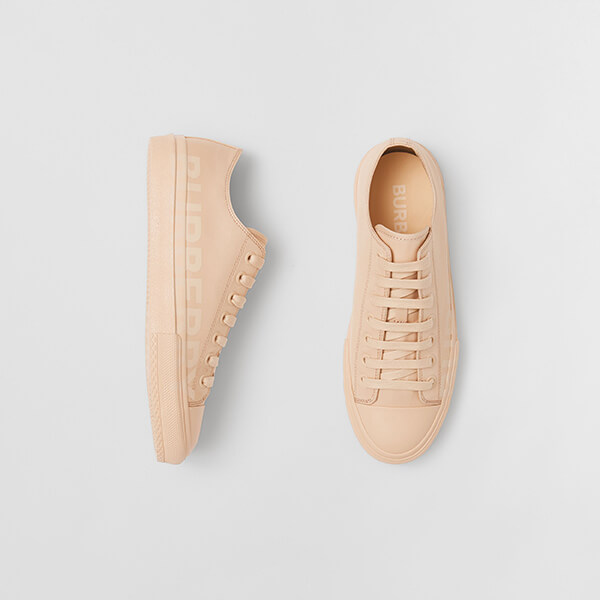 【バーバリー スニーカー 偽物】 ロゴプリントコットンギャバジンスニーカー