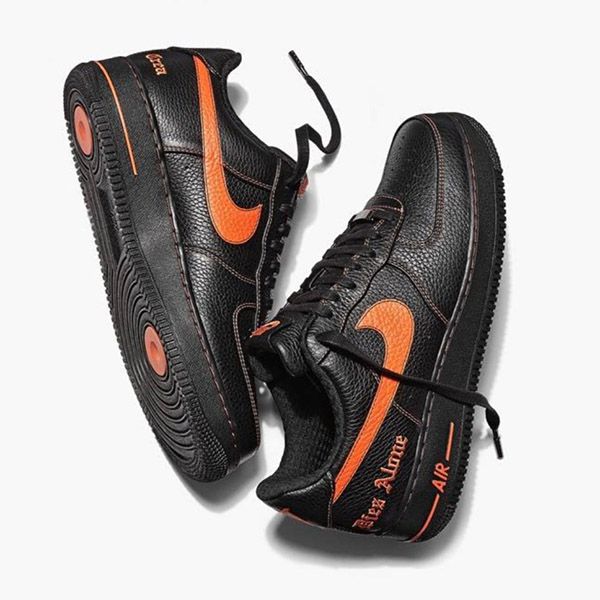 入手困難*大人気*ヴィローン × ナイキ エアフォース1 偽物 ロー ブラック/オレンジ ブレイズ AA5360-001