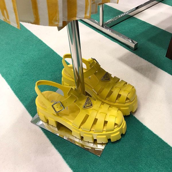 入手困難!【プラダ サンダル コピー】厚底モノリスフォームラバーサンダル 7色