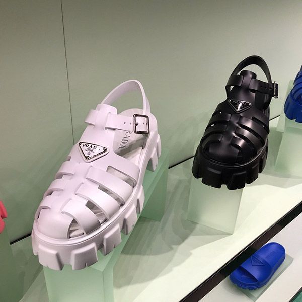入手困難!【プラダ サンダル コピー】厚底モノリスフォームラバーサンダル 7色