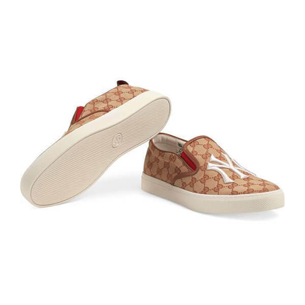 入手困難＊グッチ Men's NY Yankees patch Slip On Sneakers