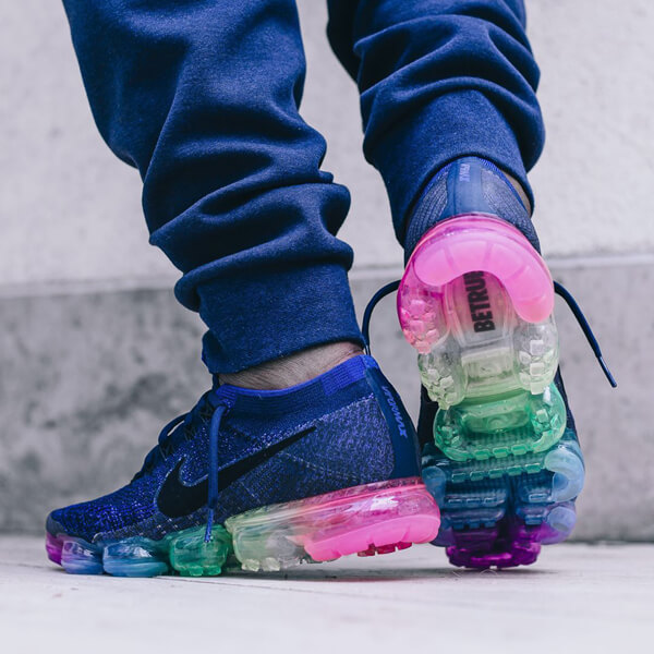 ナイキ Air VaporMax Be True 偽物 エアヴェイパーマックス883274-400