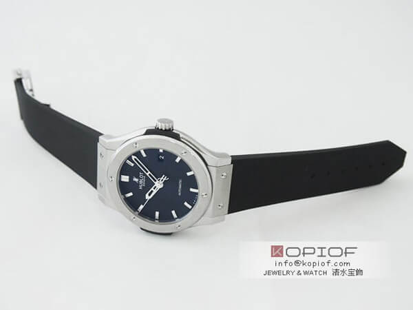 ウブロ クラシックスーパーコピークラシックフュージョン チタニウム 542.NX.1170.RX ラバーベルト ブラック