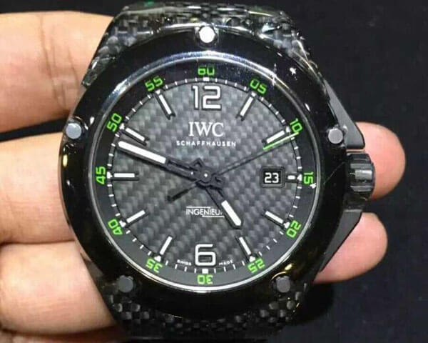 IWC インヂュニア スーパーコピーオートマティック カーボンパフォーマンス セラミック IW322404