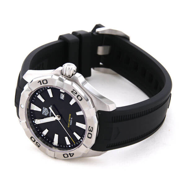 タグホイヤー アクアレーサー QZ 300m WBD1110.FT8021