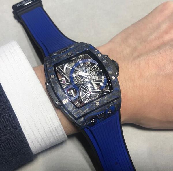 ウブロ スーパーコピー スピリット オブ ビッグバン 42mm トゥールビヨン 645.QL.7117.RX