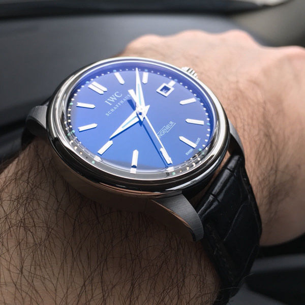 IWC インヂュニア スーパーコピーヴィンテージコレクション IW323301 ブラック コラテラル