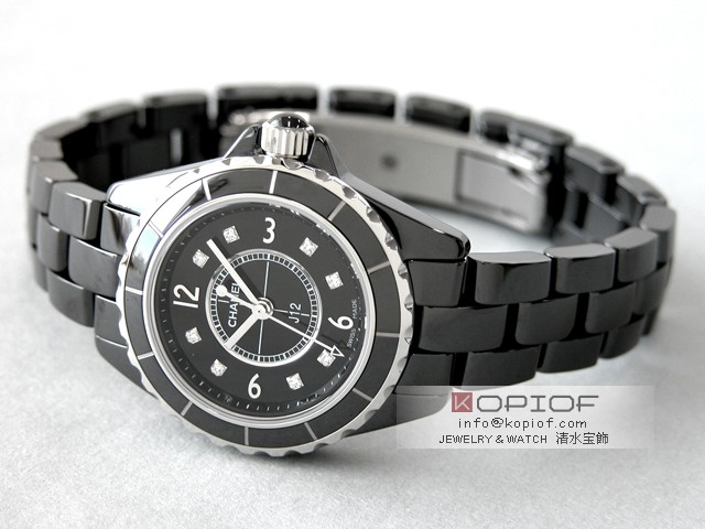 シャネルJ12 スーパーコピーH2569 29mm ブラックセラミックブレス 8Pダイヤ ブラック