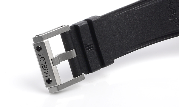 ウブロ キングパワー スーパーコピーオーシャノグラフィック1000チタニウム 732.NX.1127.RX