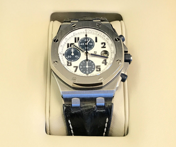 オーデマピゲ ロイヤルオークオフショア スーパーコピークロノグラフ ネイビー 26170ST.OO.D305CR.01